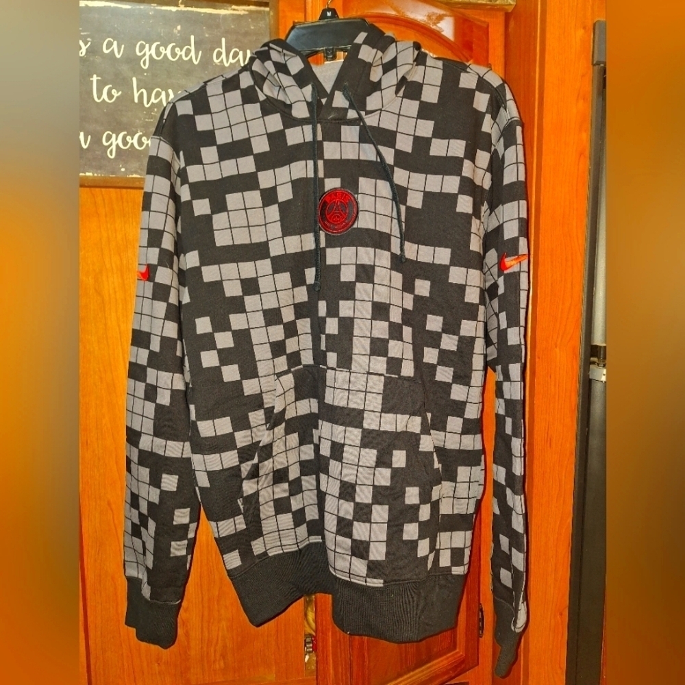 Nike Official MLS Paris St. Germain Men's Black and Gray Checkered Hoodie. NWT